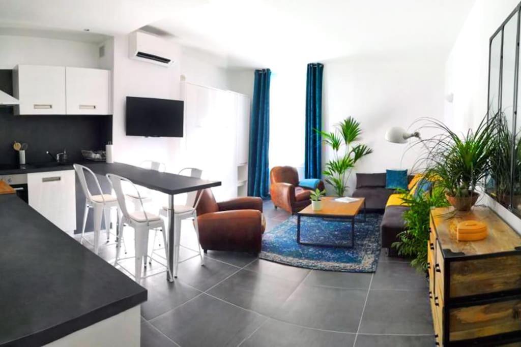 Beautifully Bright Apartment In Old Town Σαιν-Τροπέ Εξωτερικό φωτογραφία