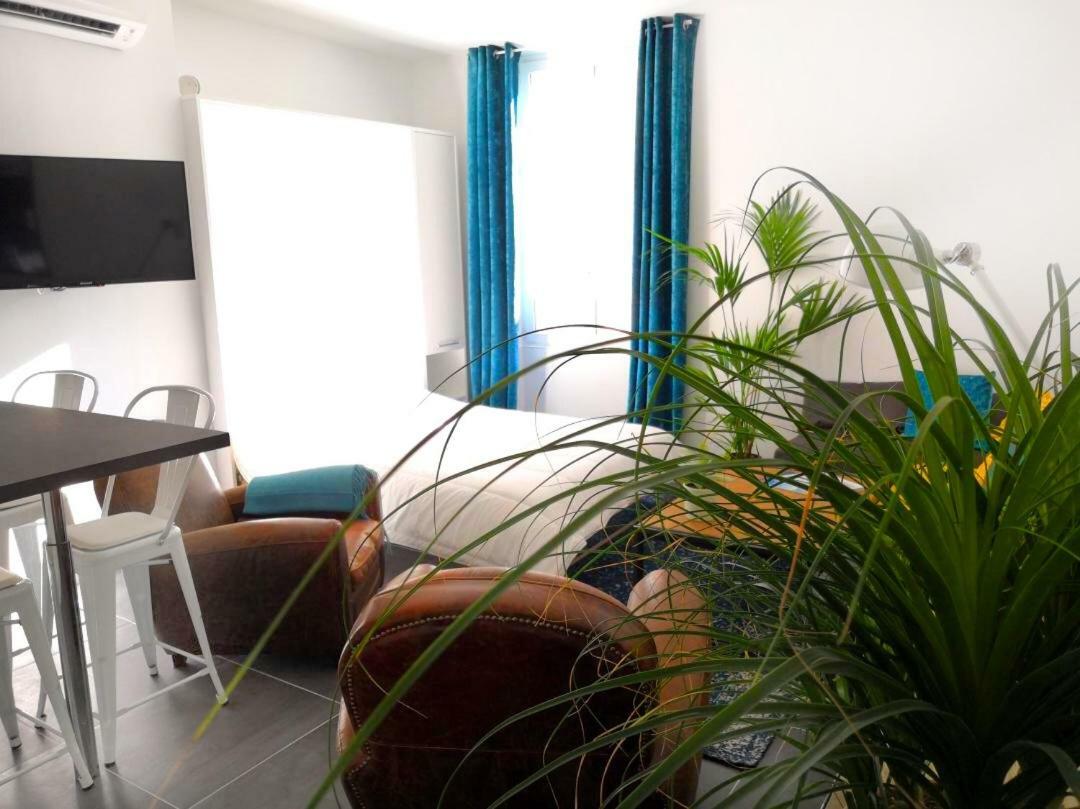 Beautifully Bright Apartment In Old Town Σαιν-Τροπέ Εξωτερικό φωτογραφία