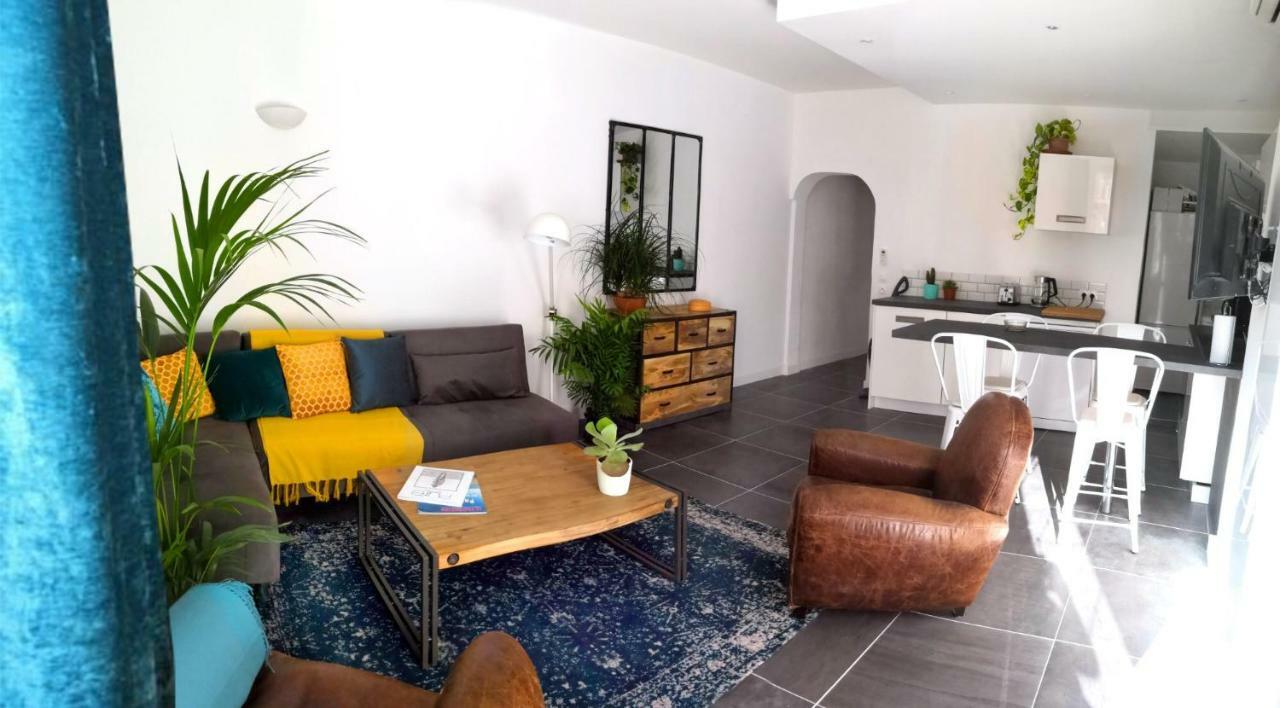 Beautifully Bright Apartment In Old Town Σαιν-Τροπέ Εξωτερικό φωτογραφία
