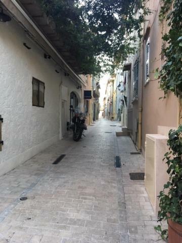 Beautifully Bright Apartment In Old Town Σαιν-Τροπέ Εξωτερικό φωτογραφία